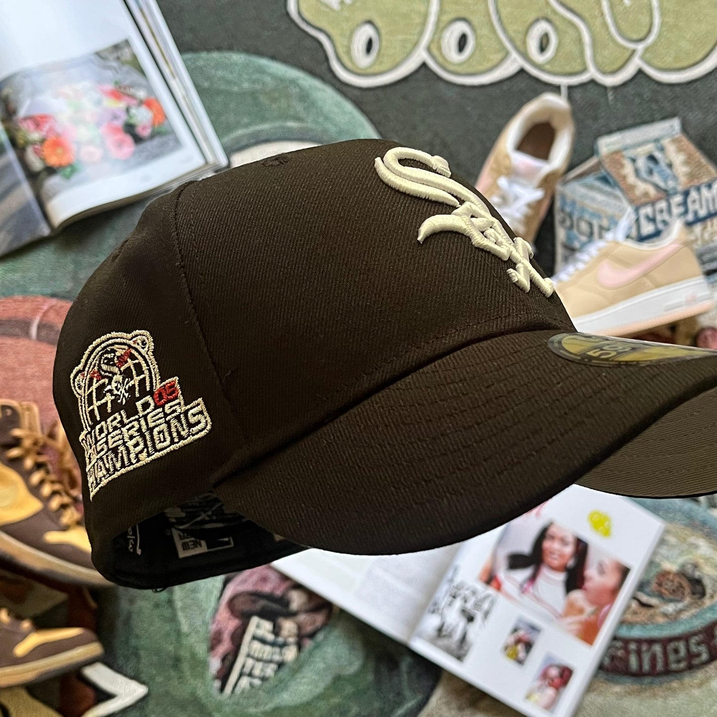 BLACK CHICAGO WHITE SOX (GREY UV) 2005 WORLD SERIES CHAMPIONS LOGO SIDE PATCH FITTED HAT