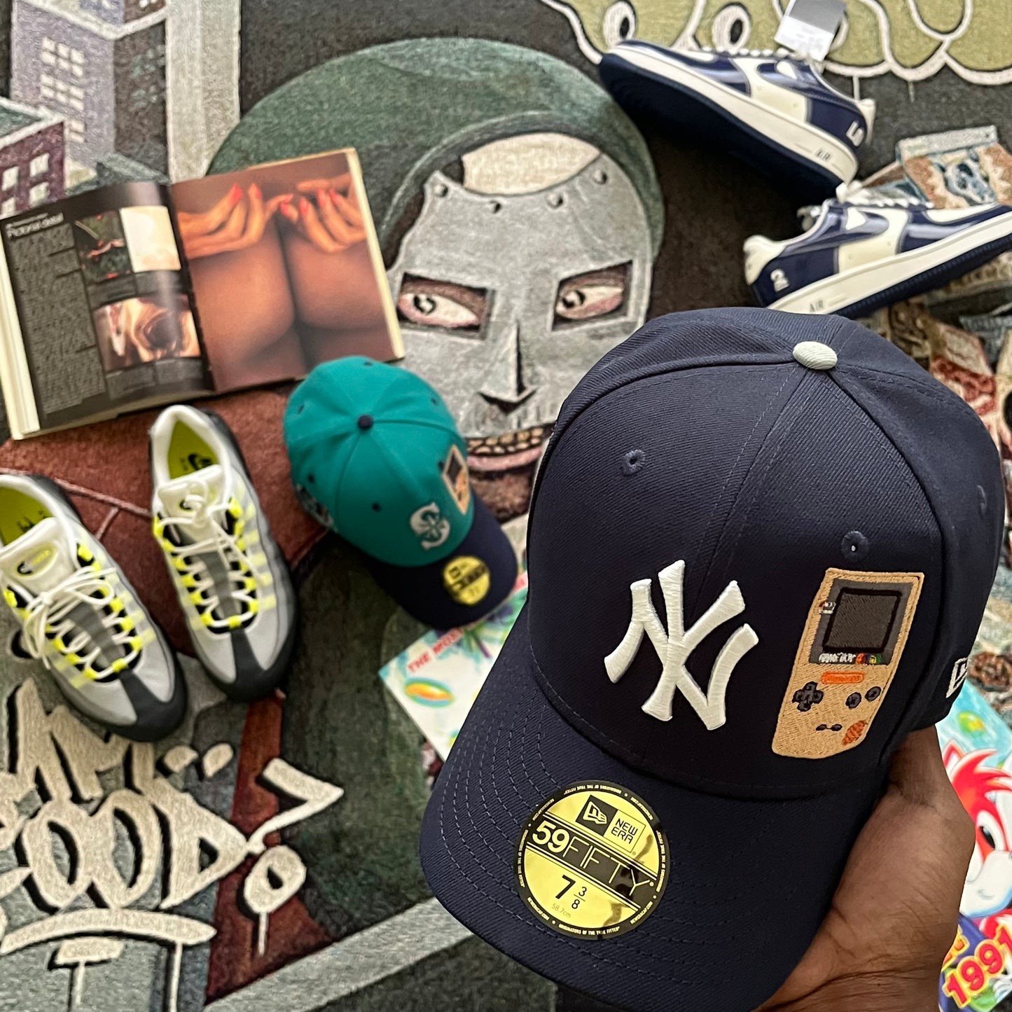 NAVY BLUE NEW YORK YANKEES (GREEN UV) AARON JUDGE SIDE PATCH FITTED HAT [OG GAMER EDITION]